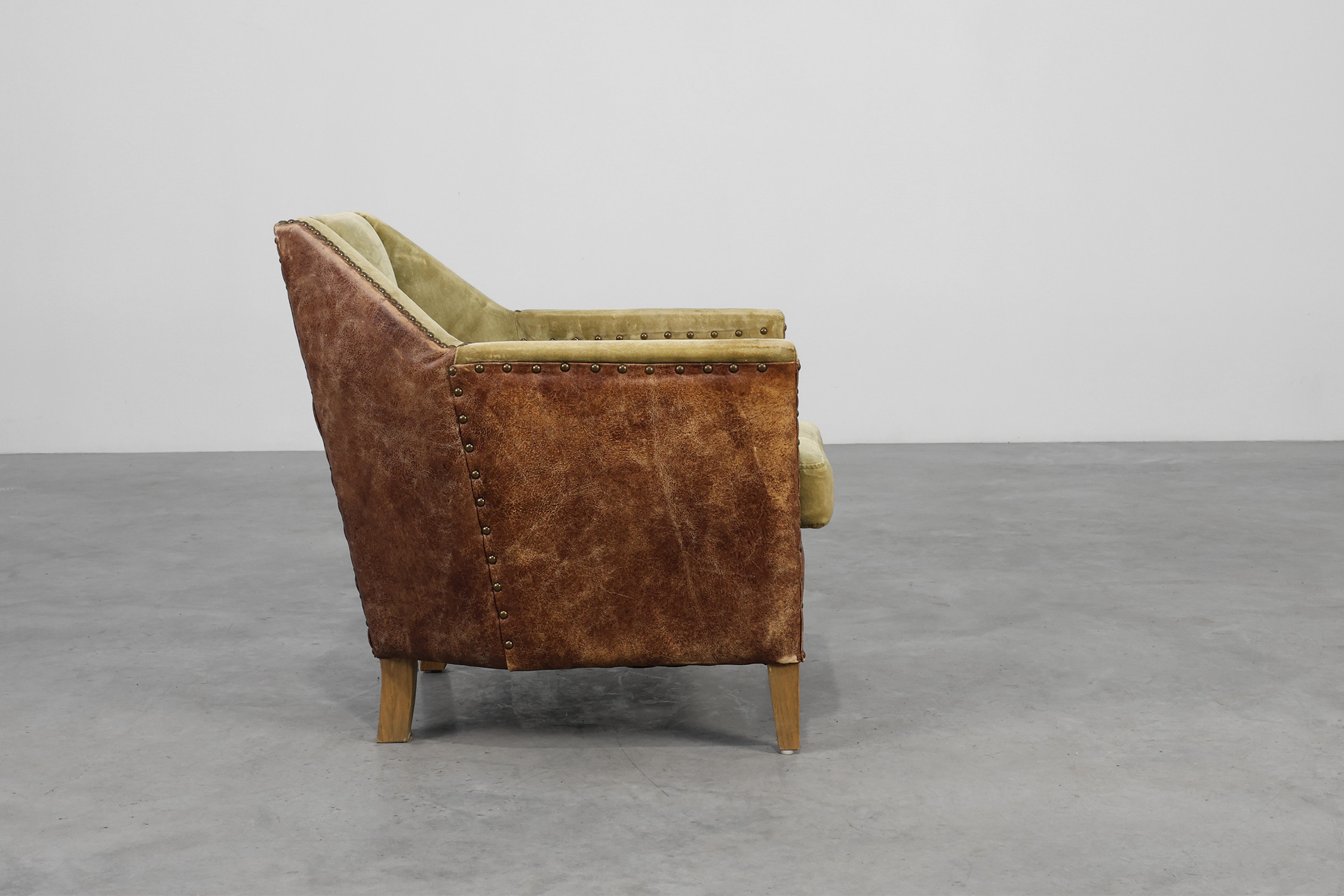 Sculptural Art Deco Armchair, France 1930sthumbnail